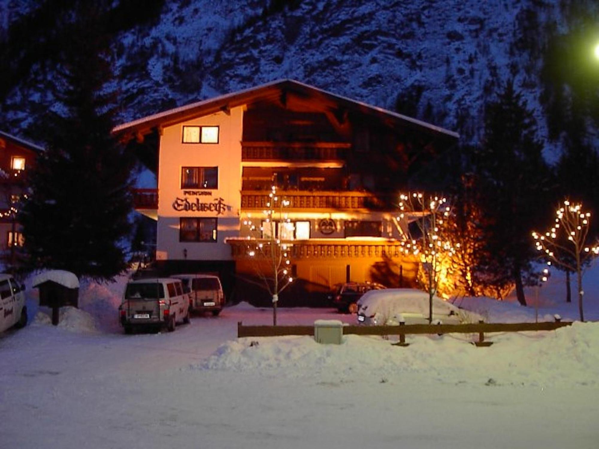 Pension Und Apartment Edelweiss Heiligenblut Kültér fotó